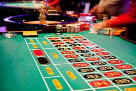 Bàn Live Casino trực tiếp với dealer tại web sunwin Vietnam